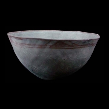 a-djeitun-clay-bowl-with-linear-motif-in-red-brown-pigment-on-the-upper-rim_x1602a