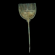 bronze-comb-gilgit-region-karakoram-range-central-asia_x4084b