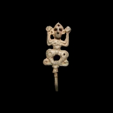 gilgit-silver-hairpin-with-finial-in-the-form-of-a-human-figure_x4136bc