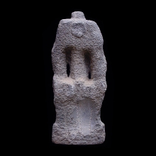 granite-statue-of-the-god-vishnu_x5539c