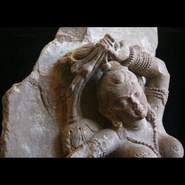 indian-stone-figure-e