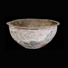 indo-iranian-large-rare-bronze-bowl-with-engraved-zebu-bulls-and-other-animals_x6975a