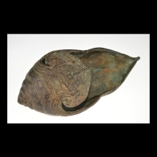 khmer-bronze-votive-vessel-in-conch-shell-form_x9334b