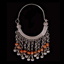 pair-of-pashtun-silver-tribal-earrings-with-coral-beads_x6004b