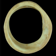 persian-shell-bracelet_x8827b