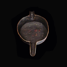 tibetan-copper-oil-lamp-with-engraved-decoration_x5750b