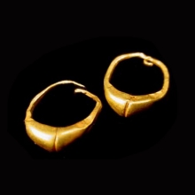 two-parthian-gold-earrings_08711c